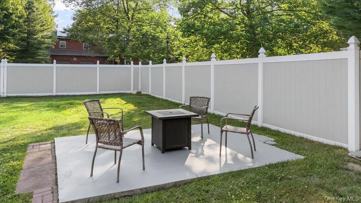 17 Nottingham Drive, Babylon, NY, 5 Bedrooms Bedrooms, 10 Rooms Rooms,2 BathroomsBathrooms,Residential,For Rent,Nottingham,0,1015779 17 Nottingham Drive, Babylon, NY, 5 Bedrooms Bedrooms, 10 Rooms Rooms,2 BathroomsBathrooms,Residential,For Rent,Nottingham,0,1015779