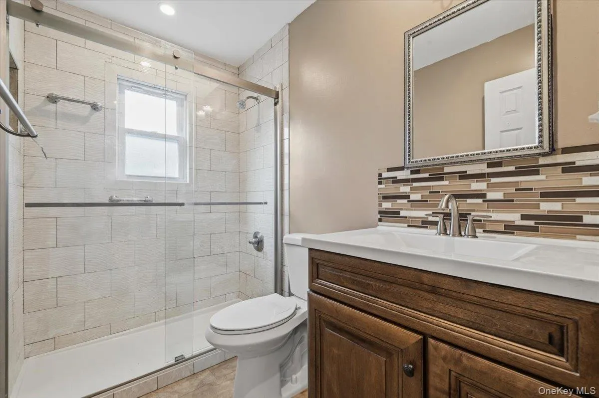 17 Nottingham Drive, Babylon, NY, 5 Bedrooms Bedrooms, 10 Rooms Rooms,2 BathroomsBathrooms,Residential,For Rent,Nottingham,0,1015779 17 Nottingham Drive, Babylon, NY, 5 Bedrooms Bedrooms, 10 Rooms Rooms,2 BathroomsBathrooms,Residential,For Rent,Nottingham,0,1015779