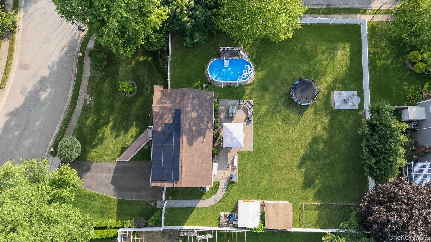 17 Nottingham Drive, Babylon, NY, 5 Bedrooms Bedrooms, 10 Rooms Rooms,2 BathroomsBathrooms,Residential,For Rent,Nottingham,0,1015779 17 Nottingham Drive, Babylon, NY, 5 Bedrooms Bedrooms, 10 Rooms Rooms,2 BathroomsBathrooms,Residential,For Rent,Nottingham,0,1015779