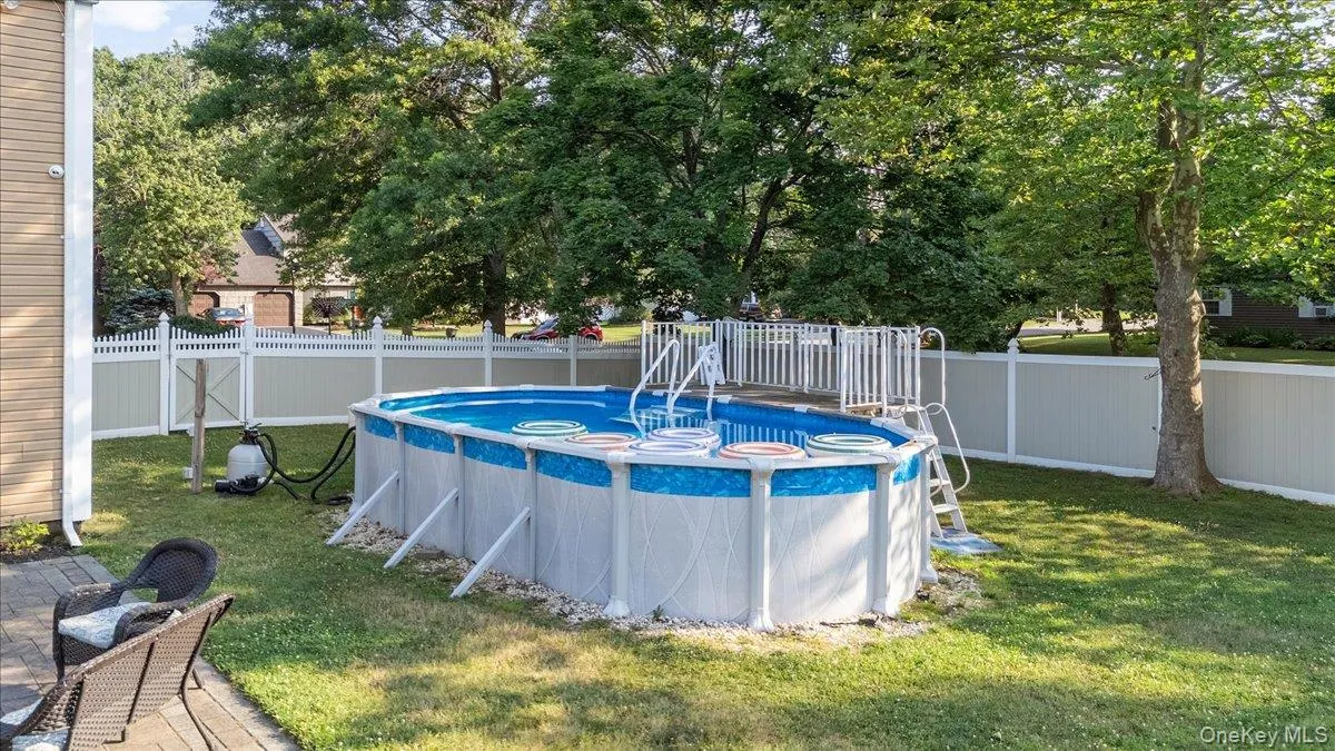 17 Nottingham Drive, Babylon, NY, 5 Bedrooms Bedrooms, 10 Rooms Rooms,2 BathroomsBathrooms,Residential,For Rent,Nottingham,0,1015779 17 Nottingham Drive, Babylon, NY, 5 Bedrooms Bedrooms, 10 Rooms Rooms,2 BathroomsBathrooms,Residential,For Rent,Nottingham,0,1015779
