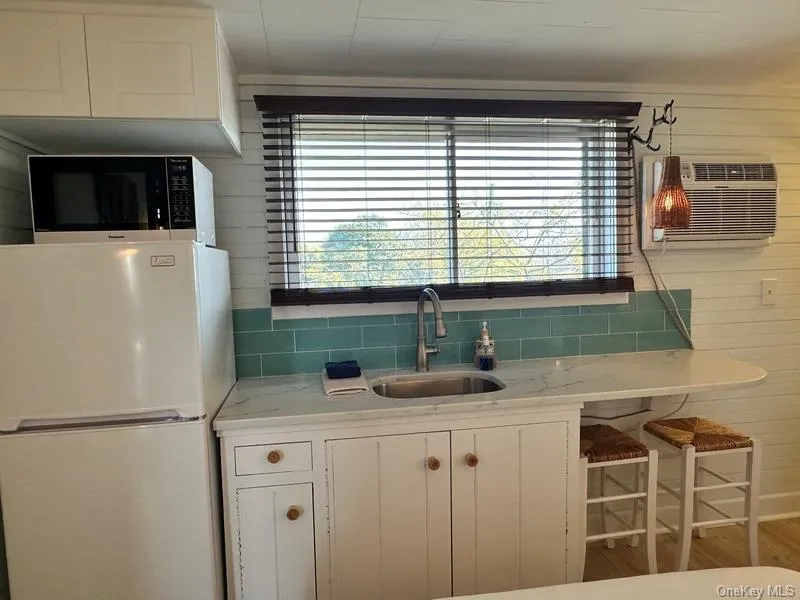 78 Bayview Avenue, Brookhaven, NY, 2 Bedrooms Bedrooms, 2 Rooms Rooms,2 BathroomsBathrooms,Residential,For Rent,Bayview,0,1015780 78 Bayview Avenue, Brookhaven, NY, 2 Bedrooms Bedrooms, 2 Rooms Rooms,2 BathroomsBathrooms,Residential,For Rent,Bayview,0,1015780