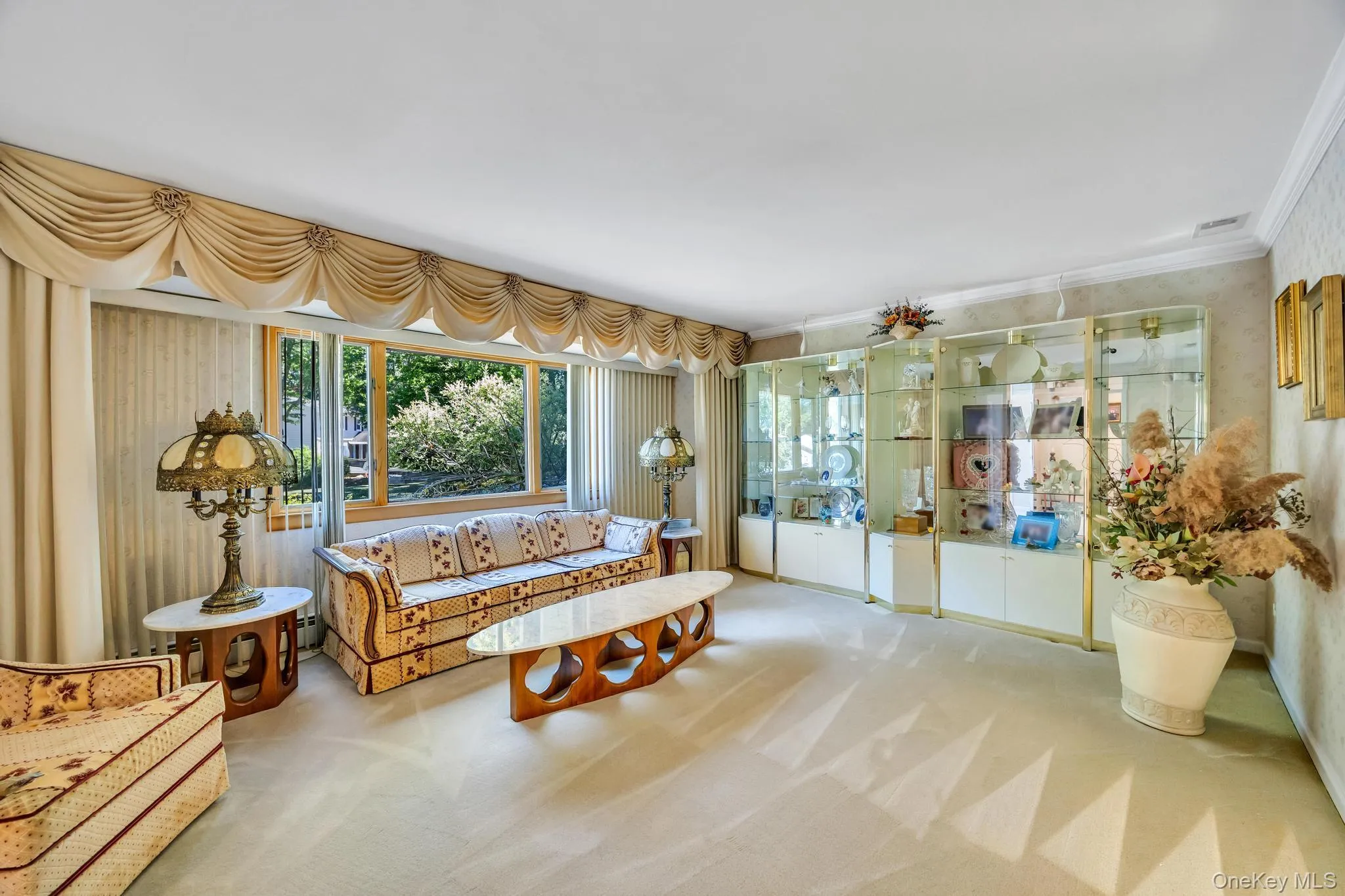 17 Cedar Place, Smithtown, NY, 4 Bedrooms Bedrooms, 9 Rooms Rooms,2 BathroomsBathrooms,Residential,For Rent,Cedar,0,1015782 17 Cedar Place, Smithtown, NY, 4 Bedrooms Bedrooms, 9 Rooms Rooms,2 BathroomsBathrooms,Residential,For Rent,Cedar,0,1015782
