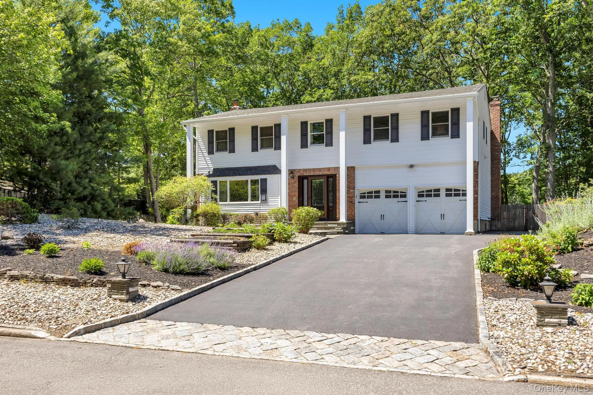 17 Cedar Place, Smithtown, NY, 4 Bedrooms Bedrooms, 9 Rooms Rooms,2 BathroomsBathrooms,Residential,For Rent,Cedar,0,1015782 17 Cedar Place, Smithtown, NY, 4 Bedrooms Bedrooms, 9 Rooms Rooms,2 BathroomsBathrooms,Residential,For Rent,Cedar,0,1015782