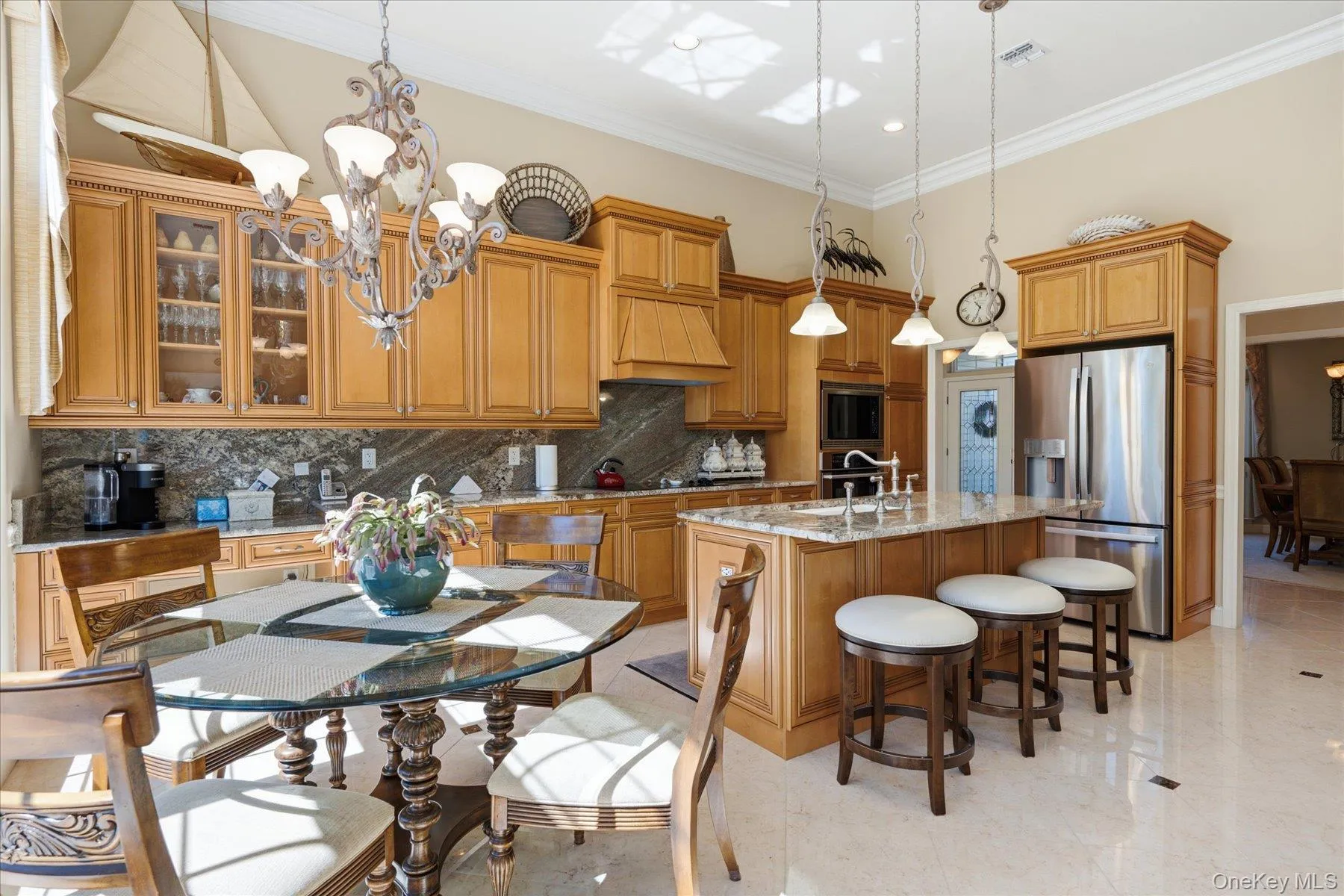 Large Open Floor Plan in Kitchen and Den Large Open Floor Plan in Kitchen and Den