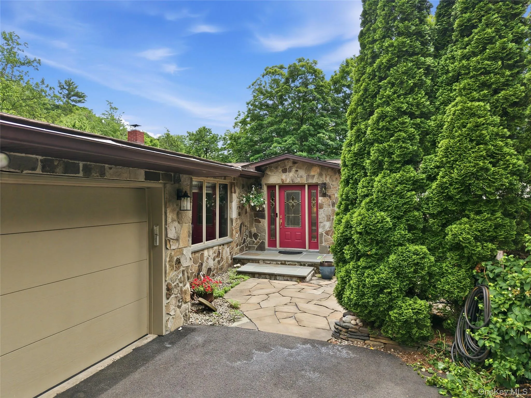 39 Loughran Lane, Esopus, NY, 4 Bedrooms Bedrooms, 8 Rooms Rooms,2 BathroomsBathrooms,Residential,For Rent,Loughran,0,KEY1015786 39 Loughran Lane, Esopus, NY, 4 Bedrooms Bedrooms, 8 Rooms Rooms,2 BathroomsBathrooms,Residential,For Rent,Loughran,0,KEY1015786