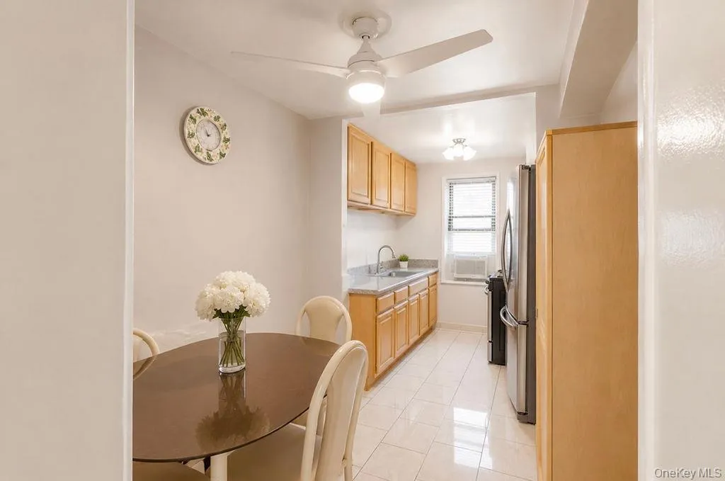 180 Van Cortlandt Park, New York, NY, 2 Bedrooms Bedrooms, 5 Rooms Rooms,1 BathroomBathrooms,Residential,For Rent,Van Cortlandt,0,KEY1015787 180 Van Cortlandt Park, New York, NY, 2 Bedrooms Bedrooms, 5 Rooms Rooms,1 BathroomBathrooms,Residential,For Rent,Van Cortlandt,0,KEY1015787
