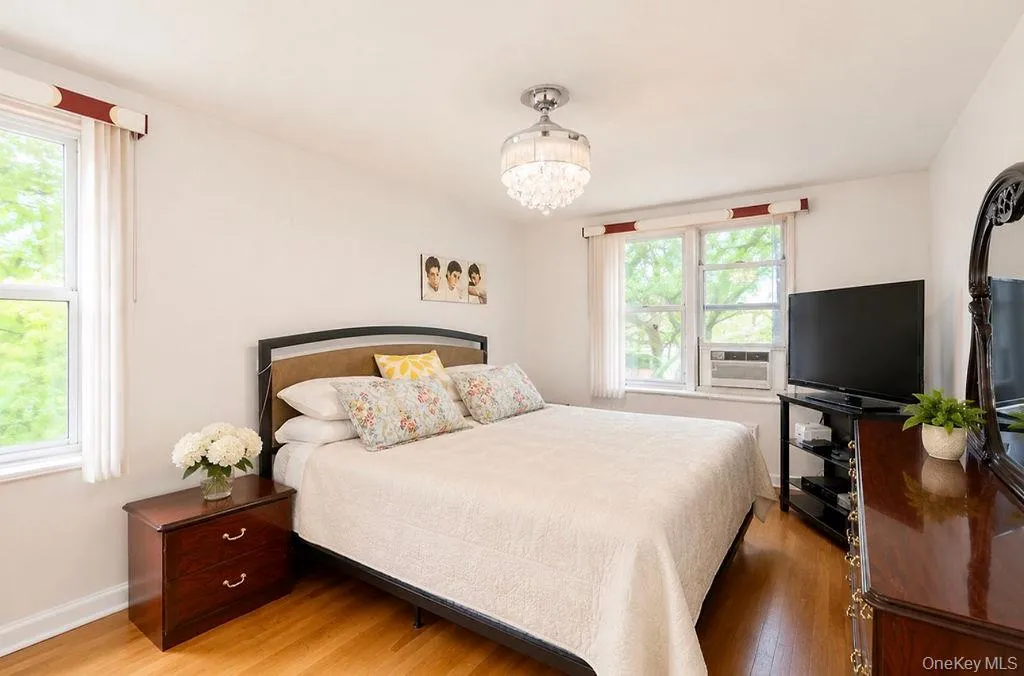 180 Van Cortlandt Park, New York, NY, 2 Bedrooms Bedrooms, 5 Rooms Rooms,1 BathroomBathrooms,Residential,For Rent,Van Cortlandt,0,KEY1015787 180 Van Cortlandt Park, New York, NY, 2 Bedrooms Bedrooms, 5 Rooms Rooms,1 BathroomBathrooms,Residential,For Rent,Van Cortlandt,0,KEY1015787