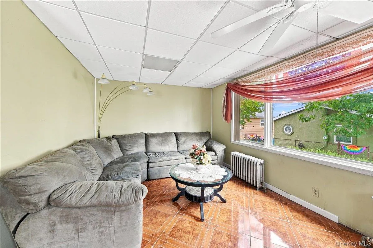 24 A Edgewater Park, New York, NY, 2 Bedrooms Bedrooms, 5 Rooms Rooms,1 BathroomBathrooms,Residential,For Rent,Edgewater Park,0,1015790 24 A Edgewater Park, New York, NY, 2 Bedrooms Bedrooms, 5 Rooms Rooms,1 BathroomBathrooms,Residential,For Rent,Edgewater Park,0,1015790