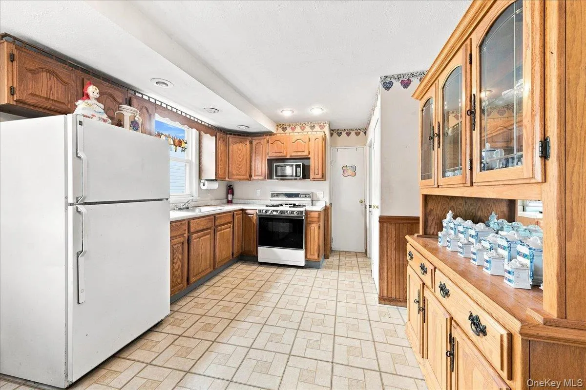 24 A Edgewater Park, New York, NY, 2 Bedrooms Bedrooms, 5 Rooms Rooms,1 BathroomBathrooms,Residential,For Rent,Edgewater Park,0,1015790 24 A Edgewater Park, New York, NY, 2 Bedrooms Bedrooms, 5 Rooms Rooms,1 BathroomBathrooms,Residential,For Rent,Edgewater Park,0,1015790