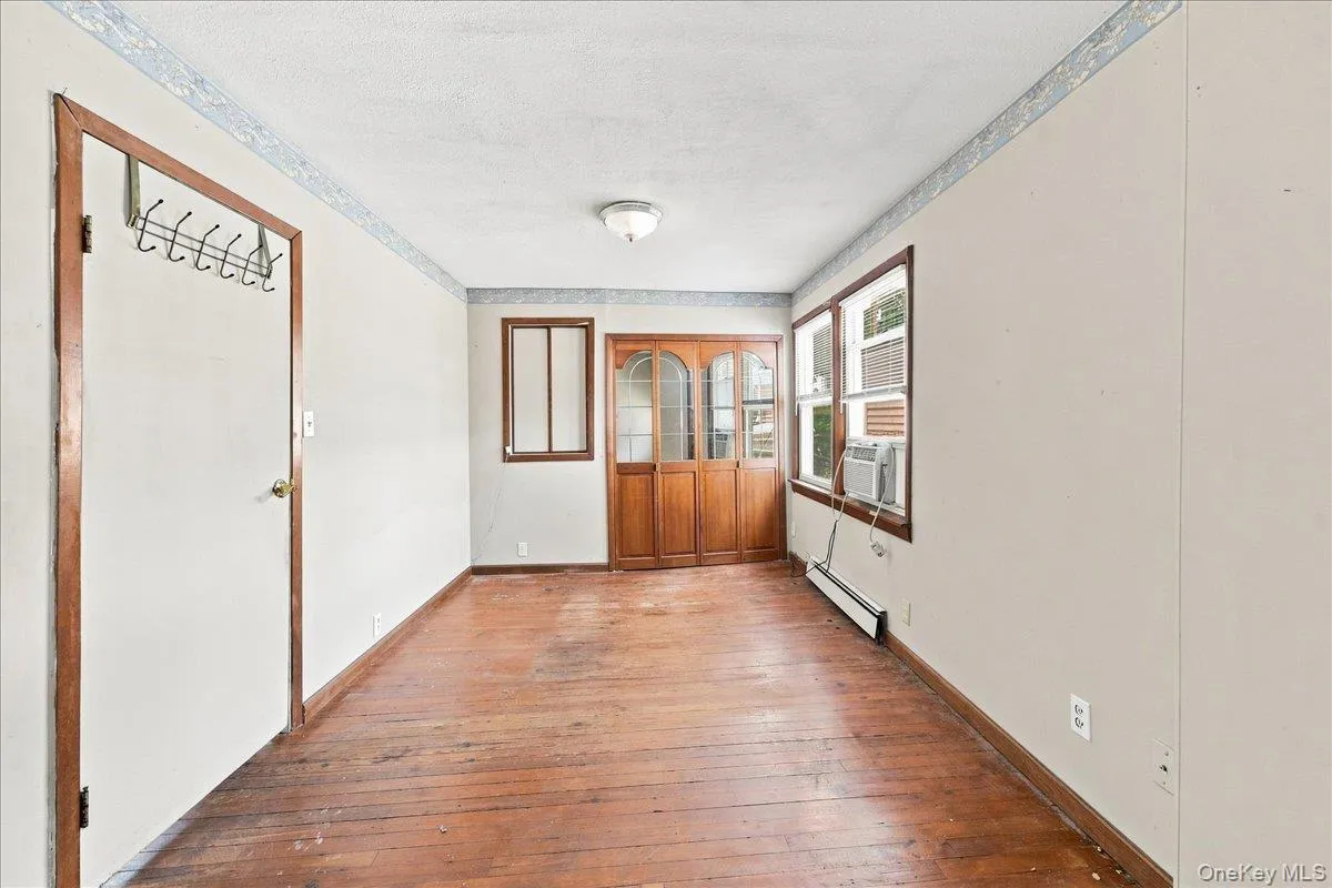 24 A Edgewater Park, New York, NY, 2 Bedrooms Bedrooms, 5 Rooms Rooms,1 BathroomBathrooms,Residential,For Rent,Edgewater Park,0,1015790 24 A Edgewater Park, New York, NY, 2 Bedrooms Bedrooms, 5 Rooms Rooms,1 BathroomBathrooms,Residential,For Rent,Edgewater Park,0,1015790