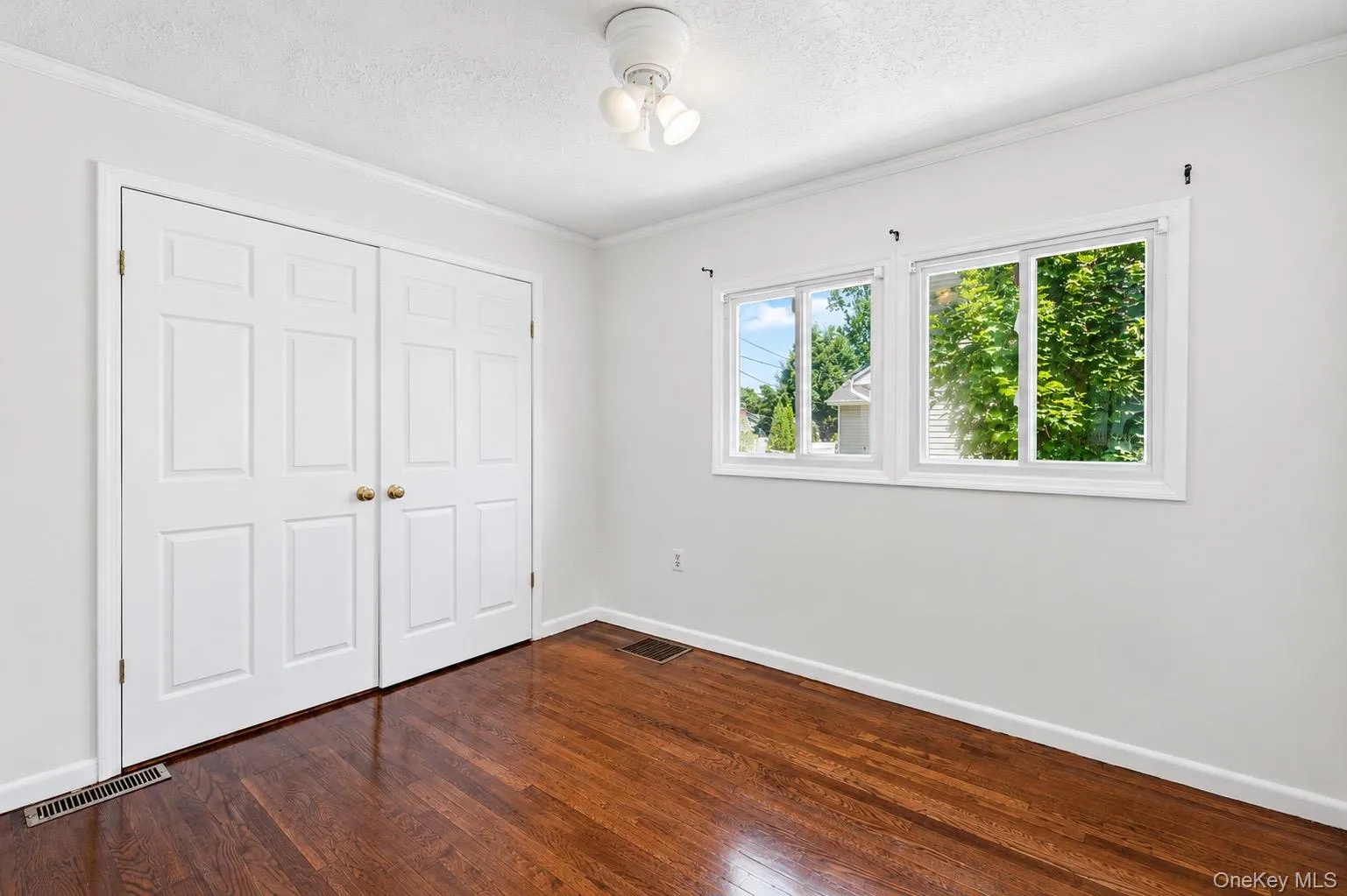 5 Willets Drive, Oyster Bay, NY, 3 Bedrooms Bedrooms, 8 Rooms Rooms,3 BathroomsBathrooms,Residential,For Rent,Willets,0,1015791 5 Willets Drive, Oyster Bay, NY, 3 Bedrooms Bedrooms, 8 Rooms Rooms,3 BathroomsBathrooms,Residential,For Rent,Willets,0,1015791