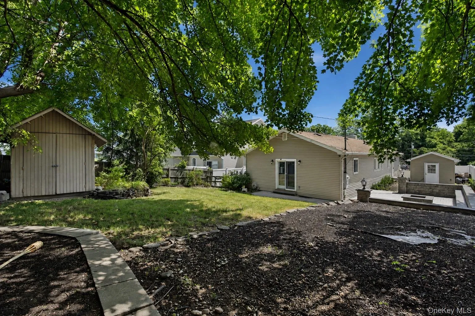 5 Willets Drive, Oyster Bay, NY, 3 Bedrooms Bedrooms, 8 Rooms Rooms,3 BathroomsBathrooms,Residential,For Rent,Willets,0,1015791 5 Willets Drive, Oyster Bay, NY, 3 Bedrooms Bedrooms, 8 Rooms Rooms,3 BathroomsBathrooms,Residential,For Rent,Willets,0,1015791
