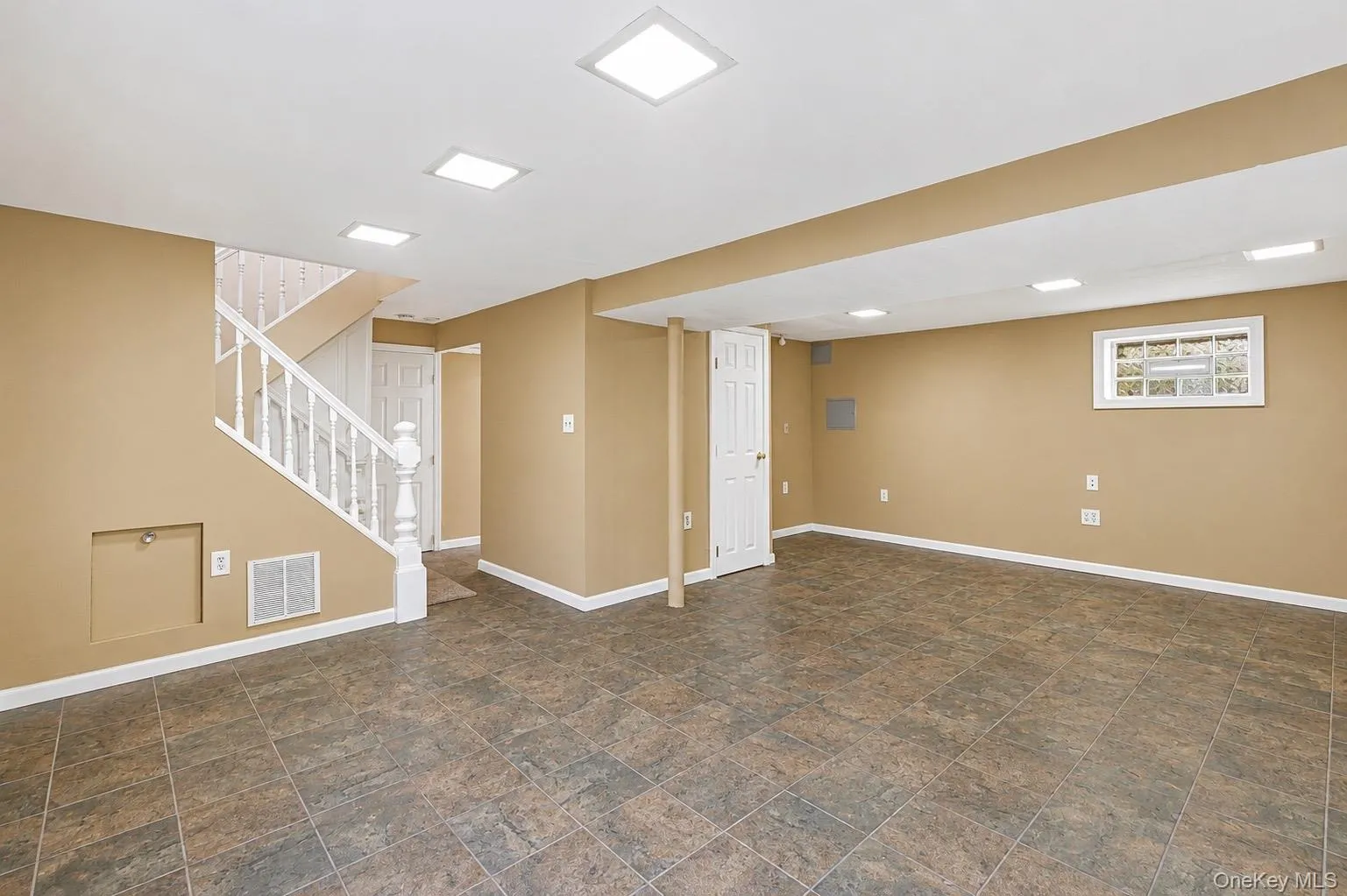 5 Willets Drive, Oyster Bay, NY, 3 Bedrooms Bedrooms, 8 Rooms Rooms,3 BathroomsBathrooms,Residential,For Rent,Willets,0,1015791 5 Willets Drive, Oyster Bay, NY, 3 Bedrooms Bedrooms, 8 Rooms Rooms,3 BathroomsBathrooms,Residential,For Rent,Willets,0,1015791