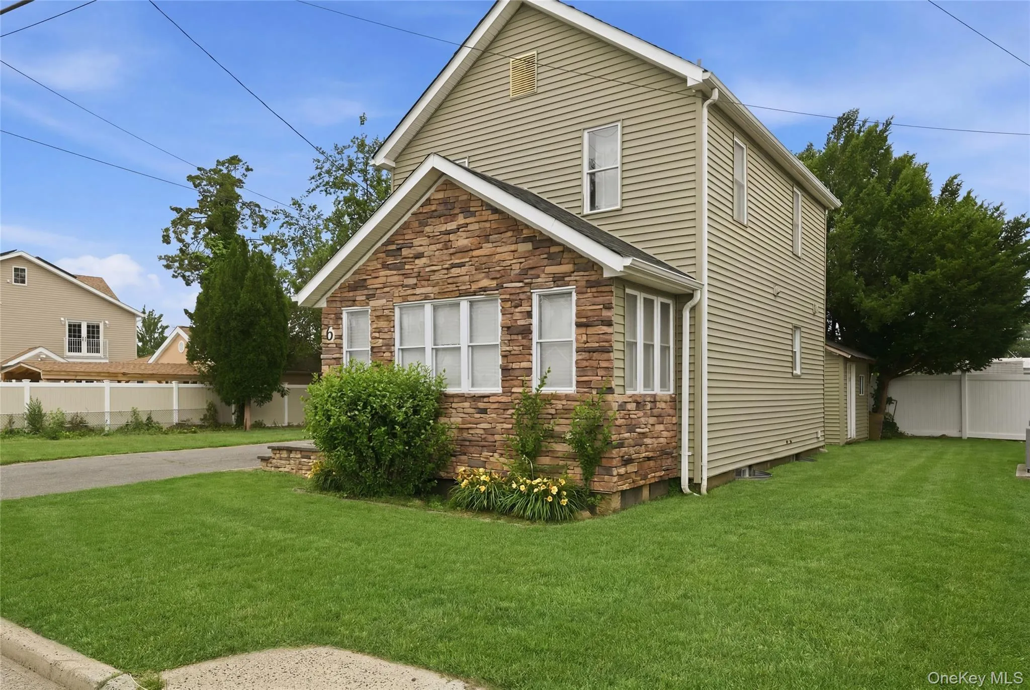 6 Prospect Street, Oyster Bay, NY, 2 Bedrooms Bedrooms, 4 Rooms Rooms,1 BathroomBathrooms,Residential,For Rent,Prospect,0,1015792 6 Prospect Street, Oyster Bay, NY, 2 Bedrooms Bedrooms, 4 Rooms Rooms,1 BathroomBathrooms,Residential,For Rent,Prospect,0,1015792