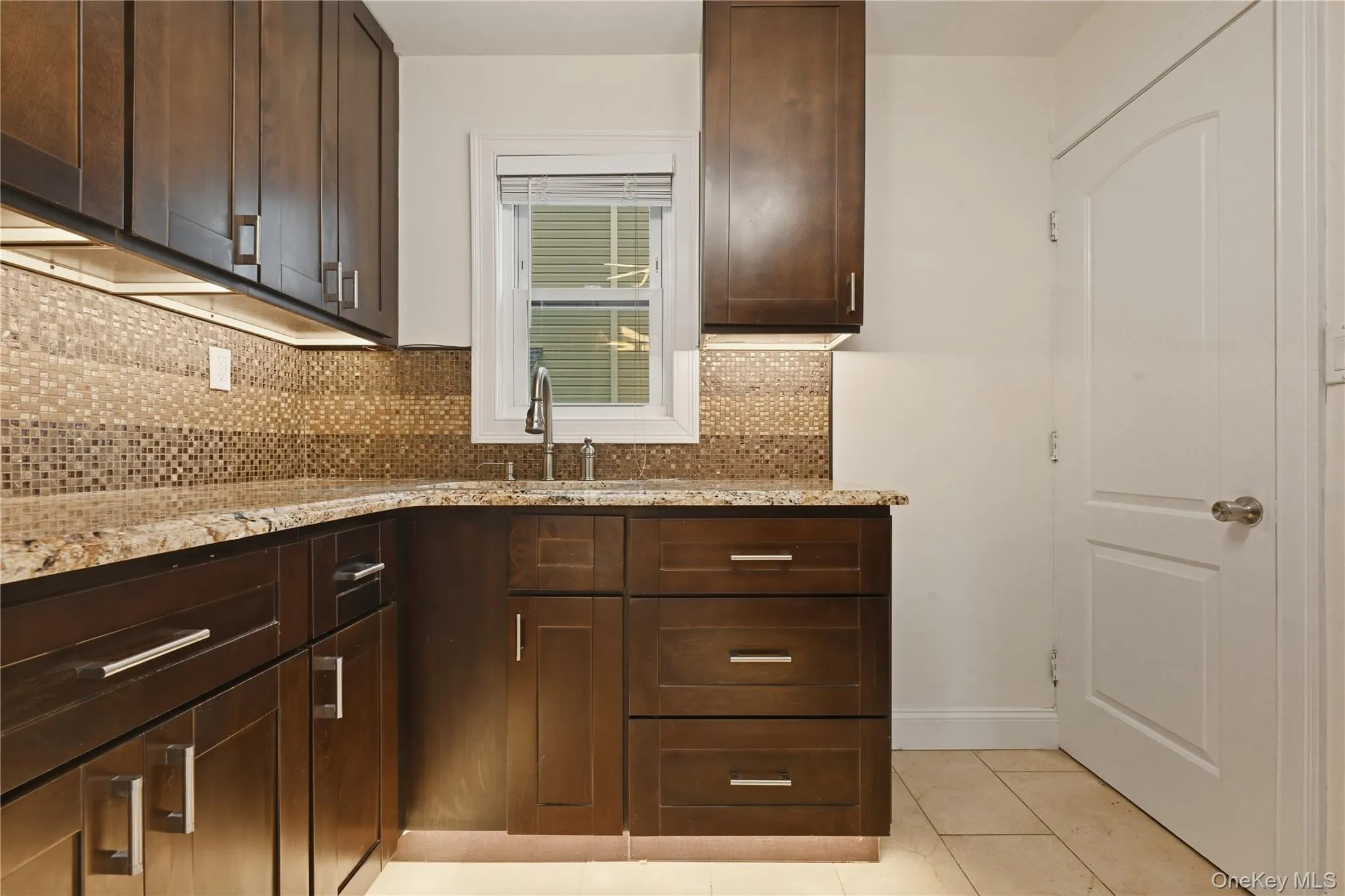 6 Prospect Street, Oyster Bay, NY, 2 Bedrooms Bedrooms, 4 Rooms Rooms,1 BathroomBathrooms,Residential,For Rent,Prospect,0,1015792 6 Prospect Street, Oyster Bay, NY, 2 Bedrooms Bedrooms, 4 Rooms Rooms,1 BathroomBathrooms,Residential,For Rent,Prospect,0,1015792