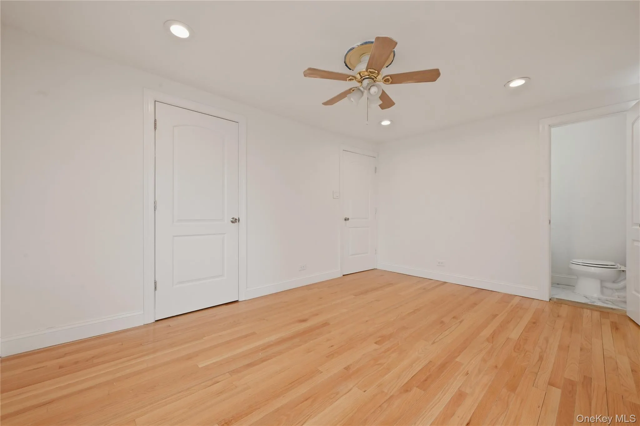 6 Prospect Street, Oyster Bay, NY, 2 Bedrooms Bedrooms, 4 Rooms Rooms,1 BathroomBathrooms,Residential,For Rent,Prospect,0,1015792 6 Prospect Street, Oyster Bay, NY, 2 Bedrooms Bedrooms, 4 Rooms Rooms,1 BathroomBathrooms,Residential,For Rent,Prospect,0,1015792