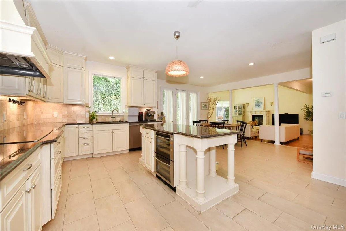 245 Harbor Hill Road, North Hempstead, NY, 5 Bedrooms Bedrooms, 11 Rooms Rooms,4 BathroomsBathrooms,Residential,For Rent,Harbor Hill,0,1015799 245 Harbor Hill Road, North Hempstead, NY, 5 Bedrooms Bedrooms, 11 Rooms Rooms,4 BathroomsBathrooms,Residential,For Rent,Harbor Hill,0,1015799