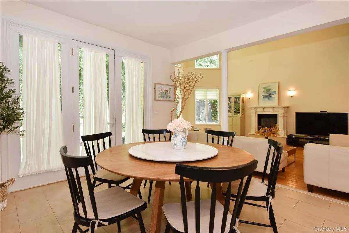 245 Harbor Hill Road, North Hempstead, NY, 5 Bedrooms Bedrooms, 11 Rooms Rooms,4 BathroomsBathrooms,Residential,For Rent,Harbor Hill,0,1015799 245 Harbor Hill Road, North Hempstead, NY, 5 Bedrooms Bedrooms, 11 Rooms Rooms,4 BathroomsBathrooms,Residential,For Rent,Harbor Hill,0,1015799