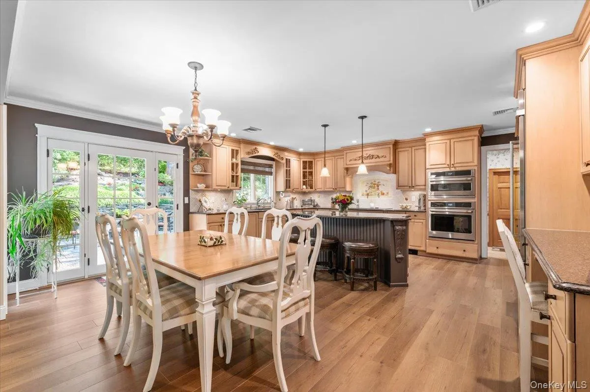 10 Serene Court, Huntington, NY, 6 Bedrooms Bedrooms, 11 Rooms Rooms,4 BathroomsBathrooms,Residential,For Rent,Serene,0,1015804 10 Serene Court, Huntington, NY, 6 Bedrooms Bedrooms, 11 Rooms Rooms,4 BathroomsBathrooms,Residential,For Rent,Serene,0,1015804