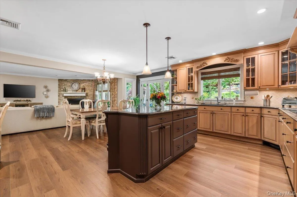 10 Serene Court, Huntington, NY, 6 Bedrooms Bedrooms, 11 Rooms Rooms,4 BathroomsBathrooms,Residential,For Rent,Serene,0,1015804 10 Serene Court, Huntington, NY, 6 Bedrooms Bedrooms, 11 Rooms Rooms,4 BathroomsBathrooms,Residential,For Rent,Serene,0,1015804
