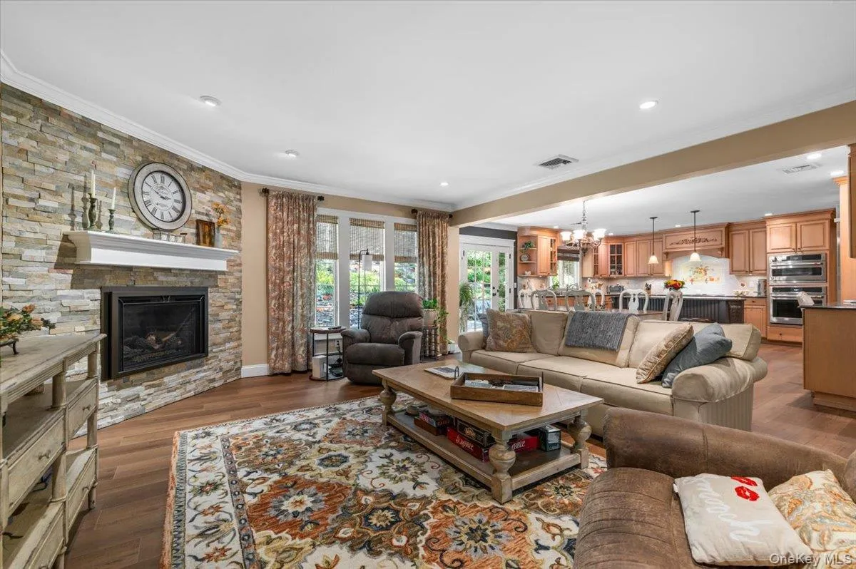 10 Serene Court, Huntington, NY, 6 Bedrooms Bedrooms, 11 Rooms Rooms,4 BathroomsBathrooms,Residential,For Rent,Serene,0,1015804 10 Serene Court, Huntington, NY, 6 Bedrooms Bedrooms, 11 Rooms Rooms,4 BathroomsBathrooms,Residential,For Rent,Serene,0,1015804