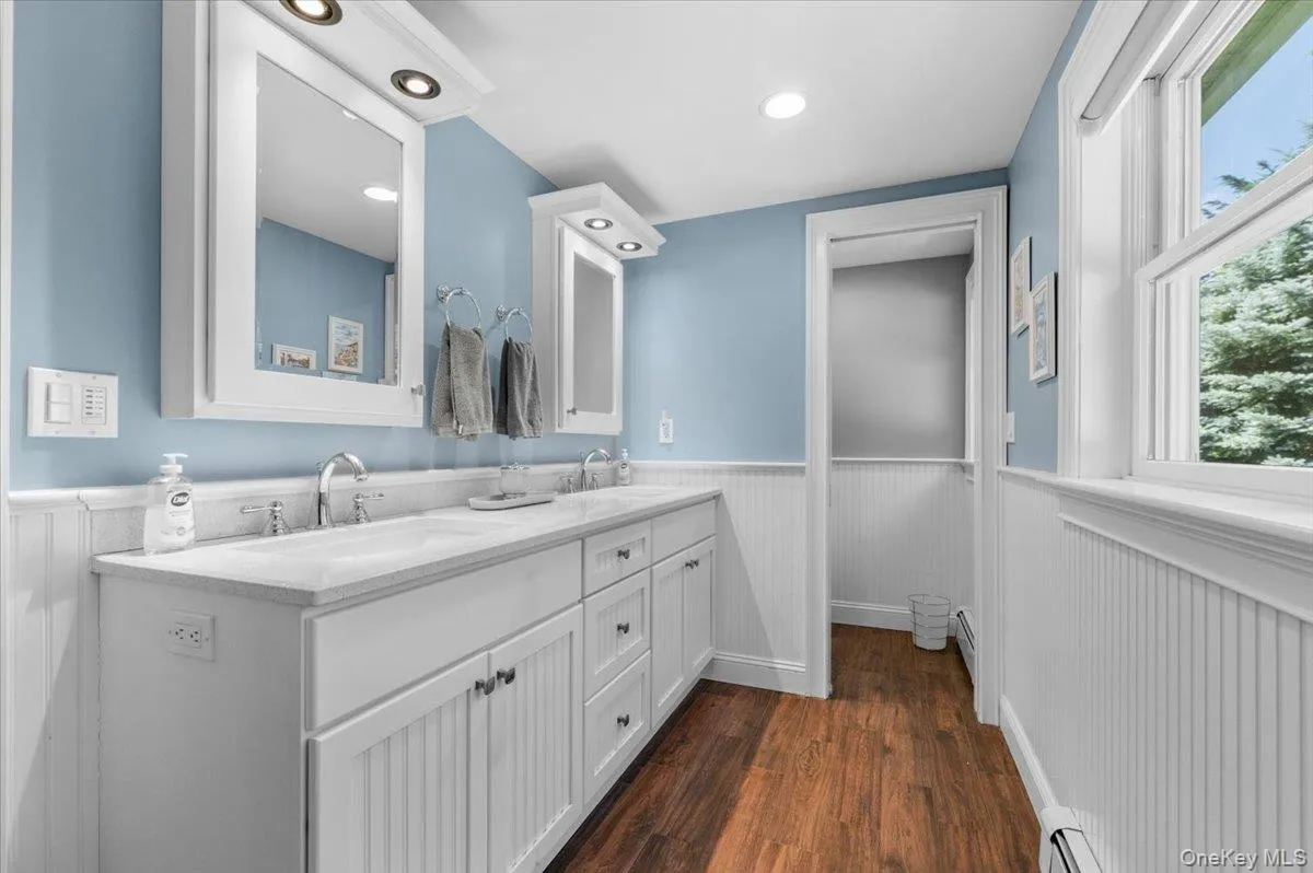 10 Serene Court, Huntington, NY, 6 Bedrooms Bedrooms, 11 Rooms Rooms,4 BathroomsBathrooms,Residential,For Rent,Serene,0,1015804 10 Serene Court, Huntington, NY, 6 Bedrooms Bedrooms, 11 Rooms Rooms,4 BathroomsBathrooms,Residential,For Rent,Serene,0,1015804