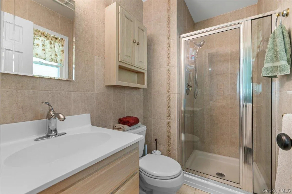 10 Serene Court, Huntington, NY, 6 Bedrooms Bedrooms, 11 Rooms Rooms,4 BathroomsBathrooms,Residential,For Rent,Serene,0,1015804 10 Serene Court, Huntington, NY, 6 Bedrooms Bedrooms, 11 Rooms Rooms,4 BathroomsBathrooms,Residential,For Rent,Serene,0,1015804