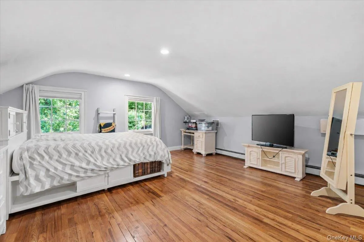 10 Serene Court, Huntington, NY, 6 Bedrooms Bedrooms, 11 Rooms Rooms,4 BathroomsBathrooms,Residential,For Rent,Serene,0,1015804 10 Serene Court, Huntington, NY, 6 Bedrooms Bedrooms, 11 Rooms Rooms,4 BathroomsBathrooms,Residential,For Rent,Serene,0,1015804