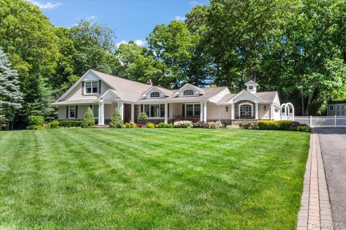 10 Serene Court, Huntington, NY, 6 Bedrooms Bedrooms, 11 Rooms Rooms,4 BathroomsBathrooms,Residential,For Rent,Serene,0,1015804 10 Serene Court, Huntington, NY, 6 Bedrooms Bedrooms, 11 Rooms Rooms,4 BathroomsBathrooms,Residential,For Rent,Serene,0,1015804