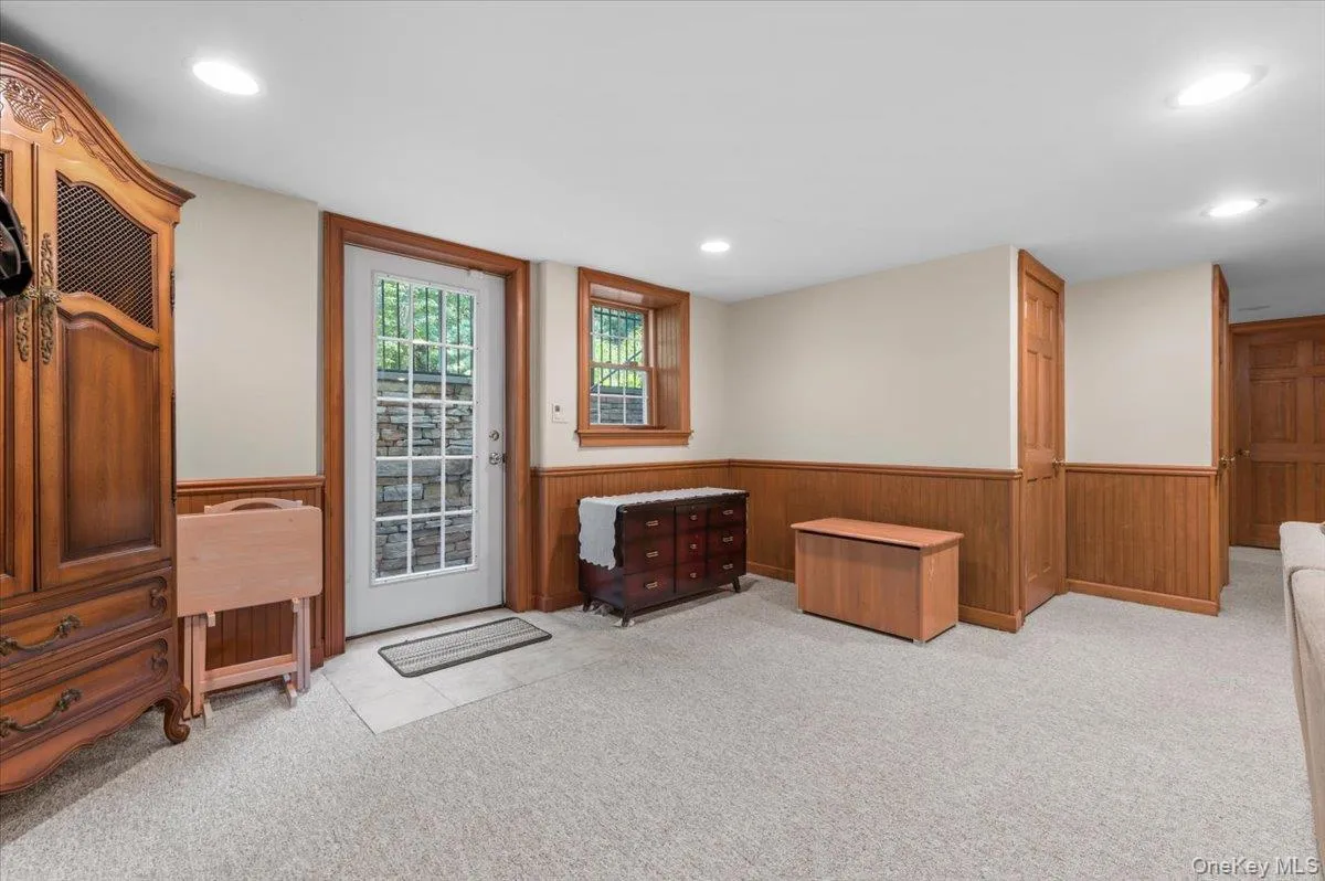 10 Serene Court, Huntington, NY, 6 Bedrooms Bedrooms, 11 Rooms Rooms,4 BathroomsBathrooms,Residential,For Rent,Serene,0,1015804 10 Serene Court, Huntington, NY, 6 Bedrooms Bedrooms, 11 Rooms Rooms,4 BathroomsBathrooms,Residential,For Rent,Serene,0,1015804