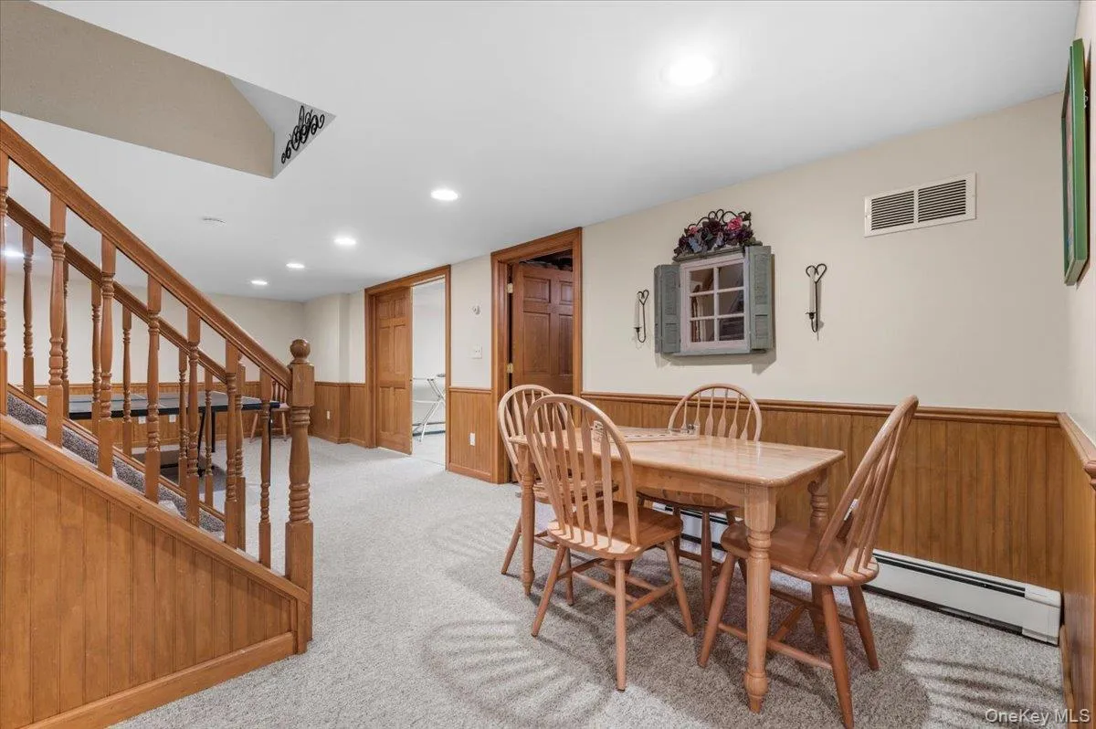 10 Serene Court, Huntington, NY, 6 Bedrooms Bedrooms, 11 Rooms Rooms,4 BathroomsBathrooms,Residential,For Rent,Serene,0,1015804 10 Serene Court, Huntington, NY, 6 Bedrooms Bedrooms, 11 Rooms Rooms,4 BathroomsBathrooms,Residential,For Rent,Serene,0,1015804