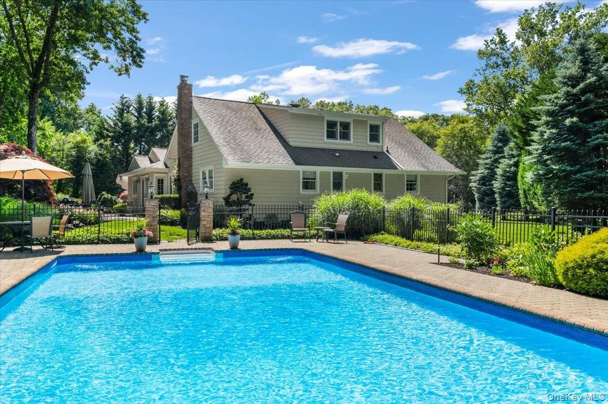 10 Serene Court, Huntington, NY, 6 Bedrooms Bedrooms, 11 Rooms Rooms,4 BathroomsBathrooms,Residential,For Rent,Serene,0,1015804 10 Serene Court, Huntington, NY, 6 Bedrooms Bedrooms, 11 Rooms Rooms,4 BathroomsBathrooms,Residential,For Rent,Serene,0,1015804