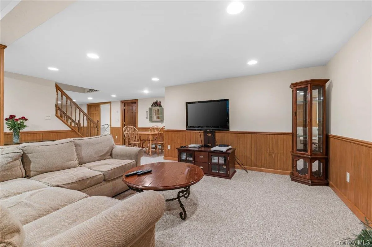 10 Serene Court, Huntington, NY, 6 Bedrooms Bedrooms, 11 Rooms Rooms,4 BathroomsBathrooms,Residential,For Rent,Serene,0,1015804 10 Serene Court, Huntington, NY, 6 Bedrooms Bedrooms, 11 Rooms Rooms,4 BathroomsBathrooms,Residential,For Rent,Serene,0,1015804