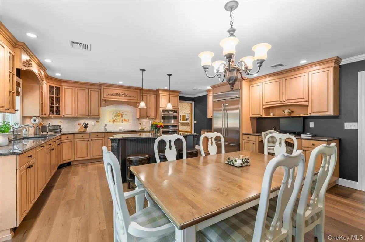10 Serene Court, Huntington, NY, 6 Bedrooms Bedrooms, 11 Rooms Rooms,4 BathroomsBathrooms,Residential,For Rent,Serene,0,1015804 10 Serene Court, Huntington, NY, 6 Bedrooms Bedrooms, 11 Rooms Rooms,4 BathroomsBathrooms,Residential,For Rent,Serene,0,1015804