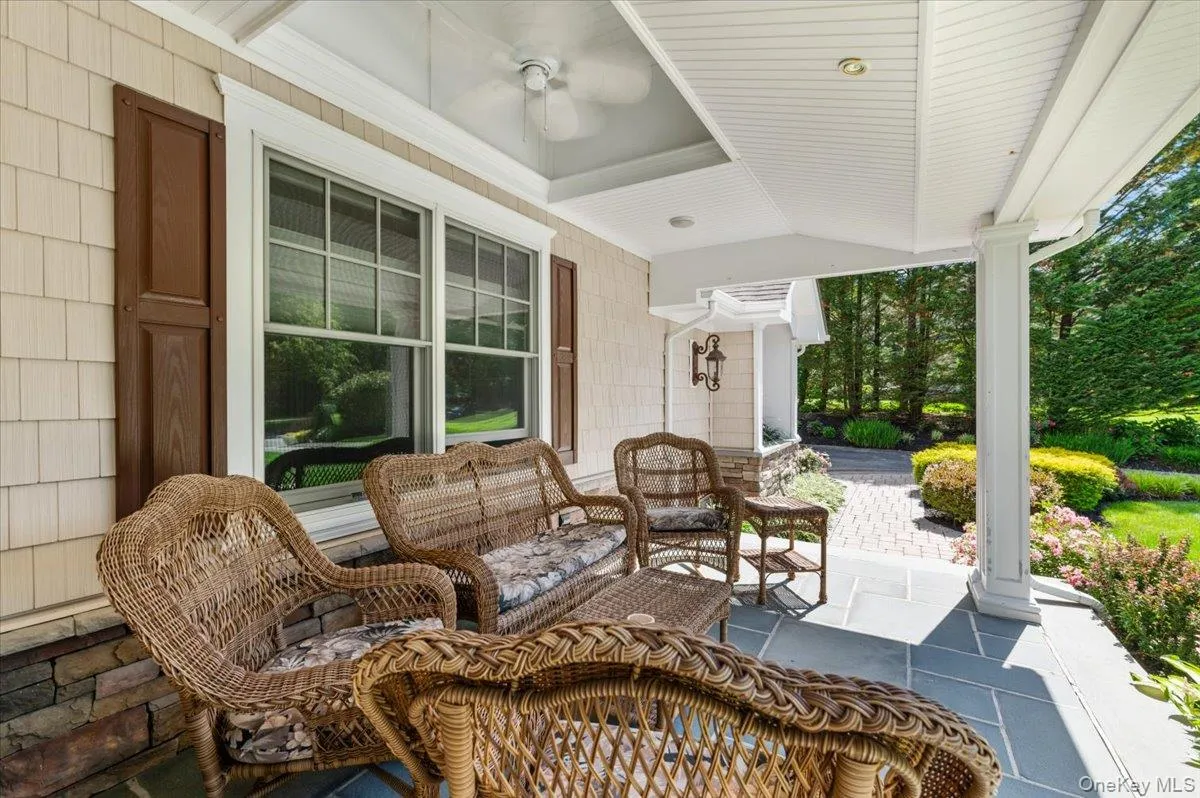 10 Serene Court, Huntington, NY, 6 Bedrooms Bedrooms, 11 Rooms Rooms,4 BathroomsBathrooms,Residential,For Rent,Serene,0,1015804 10 Serene Court, Huntington, NY, 6 Bedrooms Bedrooms, 11 Rooms Rooms,4 BathroomsBathrooms,Residential,For Rent,Serene,0,1015804