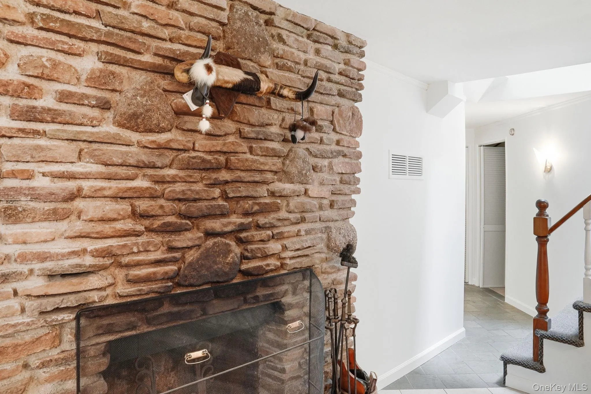 2nd fireplace downstairs in the bedroom. 2nd fireplace downstairs in the bedroom.