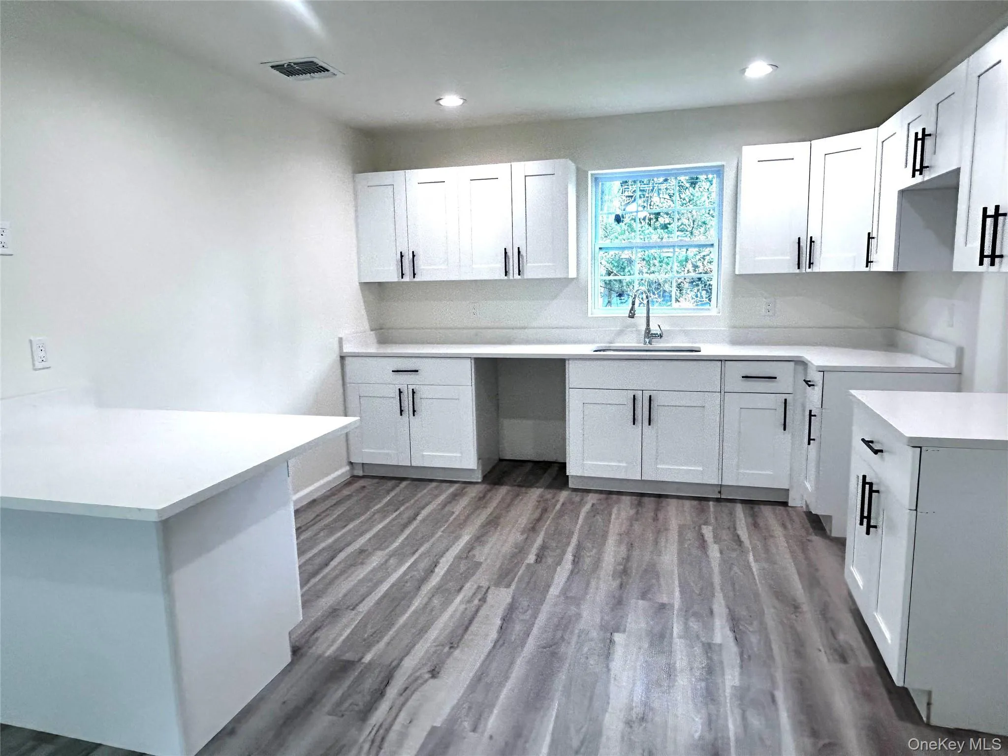 7 Highview Avenue, Stony Point, NY, 4 Bedrooms Bedrooms, 8 Rooms Rooms,3 BathroomsBathrooms,Residential,For Rent,Highview,0,1015808 7 Highview Avenue, Stony Point, NY, 4 Bedrooms Bedrooms, 8 Rooms Rooms,3 BathroomsBathrooms,Residential,For Rent,Highview,0,1015808