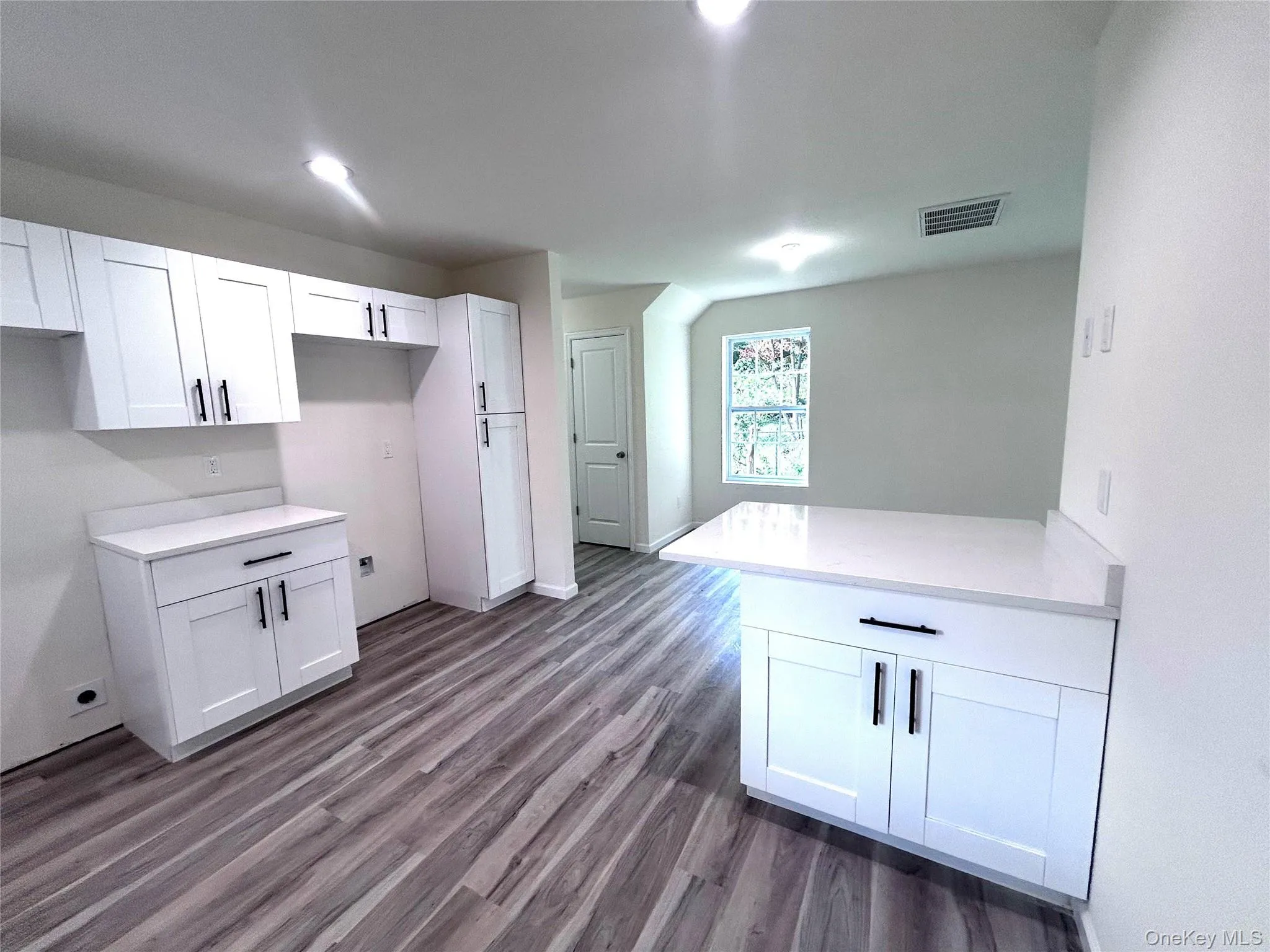 7 Highview Avenue, Stony Point, NY, 4 Bedrooms Bedrooms, 8 Rooms Rooms,3 BathroomsBathrooms,Residential,For Rent,Highview,0,1015808 7 Highview Avenue, Stony Point, NY, 4 Bedrooms Bedrooms, 8 Rooms Rooms,3 BathroomsBathrooms,Residential,For Rent,Highview,0,1015808