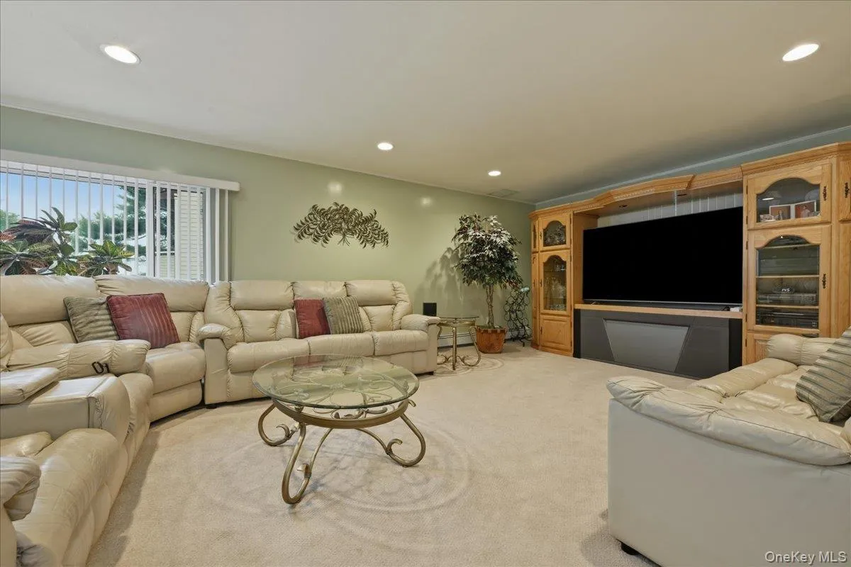 2504 Cadillac Drive, Hempstead, NY, 3 Bedrooms Bedrooms, 8 Rooms Rooms,2 BathroomsBathrooms,Residential,For Rent,Cadillac,0,KEY1015827 2504 Cadillac Drive, Hempstead, NY, 3 Bedrooms Bedrooms, 8 Rooms Rooms,2 BathroomsBathrooms,Residential,For Rent,Cadillac,0,KEY1015827