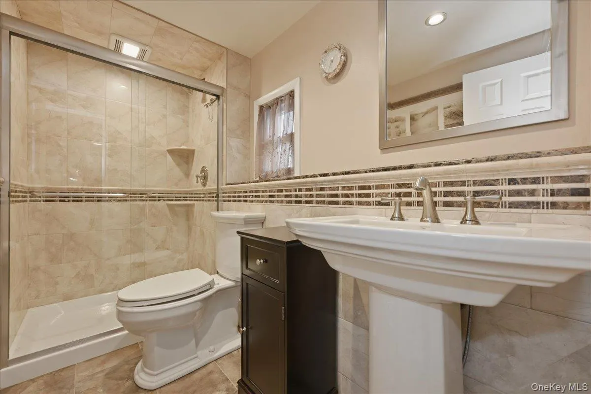 2504 Cadillac Drive, Hempstead, NY, 3 Bedrooms Bedrooms, 8 Rooms Rooms,2 BathroomsBathrooms,Residential,For Rent,Cadillac,0,KEY1015827 2504 Cadillac Drive, Hempstead, NY, 3 Bedrooms Bedrooms, 8 Rooms Rooms,2 BathroomsBathrooms,Residential,For Rent,Cadillac,0,KEY1015827