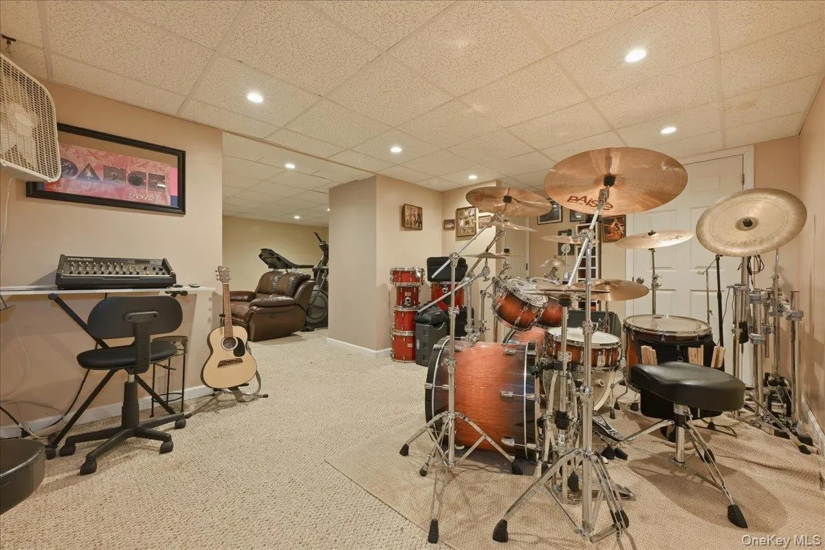 2504 Cadillac Drive, Hempstead, NY, 3 Bedrooms Bedrooms, 8 Rooms Rooms,2 BathroomsBathrooms,Residential,For Rent,Cadillac,0,KEY1015827 2504 Cadillac Drive, Hempstead, NY, 3 Bedrooms Bedrooms, 8 Rooms Rooms,2 BathroomsBathrooms,Residential,For Rent,Cadillac,0,KEY1015827