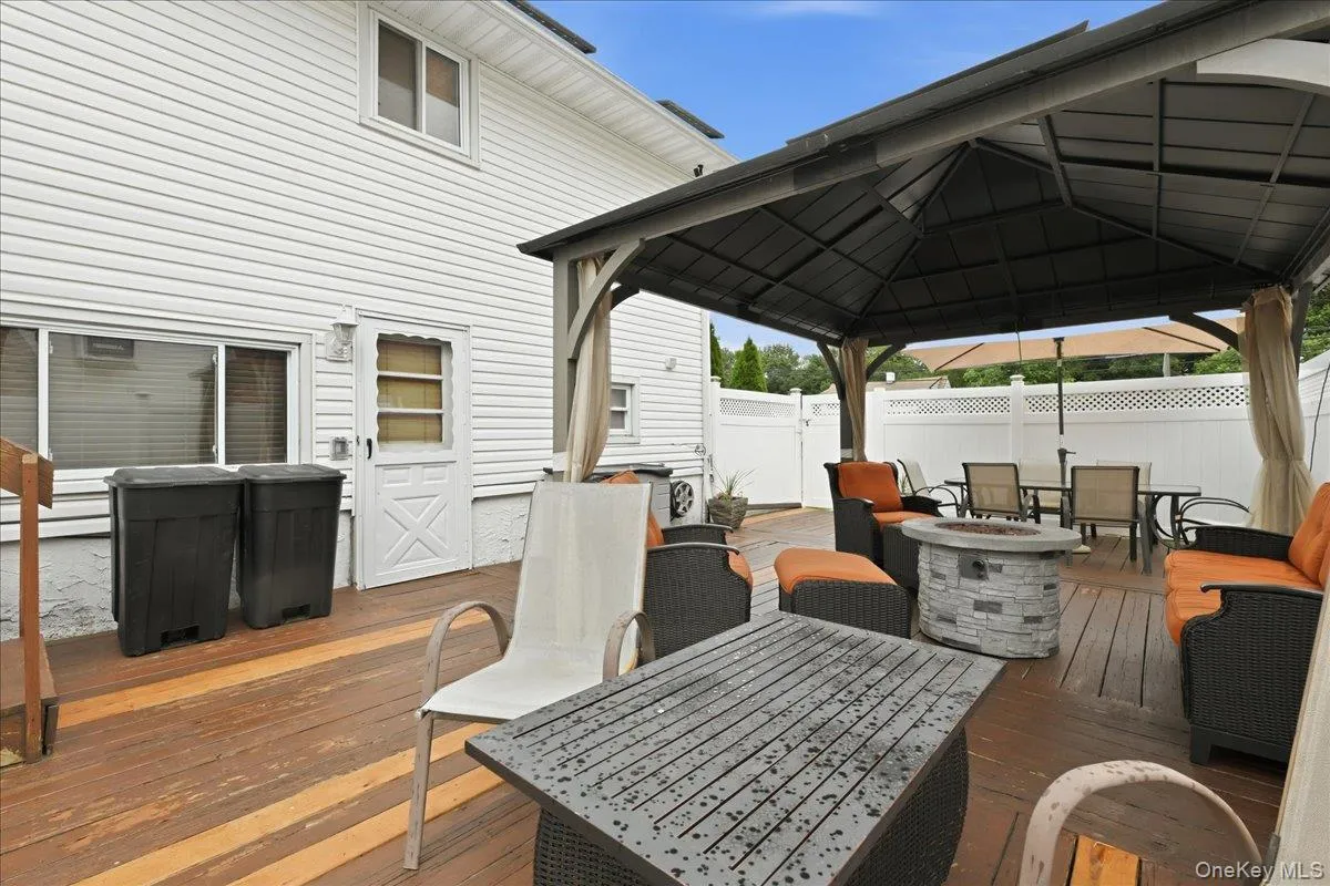 2504 Cadillac Drive, Hempstead, NY, 3 Bedrooms Bedrooms, 8 Rooms Rooms,2 BathroomsBathrooms,Residential,For Rent,Cadillac,0,KEY1015827 2504 Cadillac Drive, Hempstead, NY, 3 Bedrooms Bedrooms, 8 Rooms Rooms,2 BathroomsBathrooms,Residential,For Rent,Cadillac,0,KEY1015827