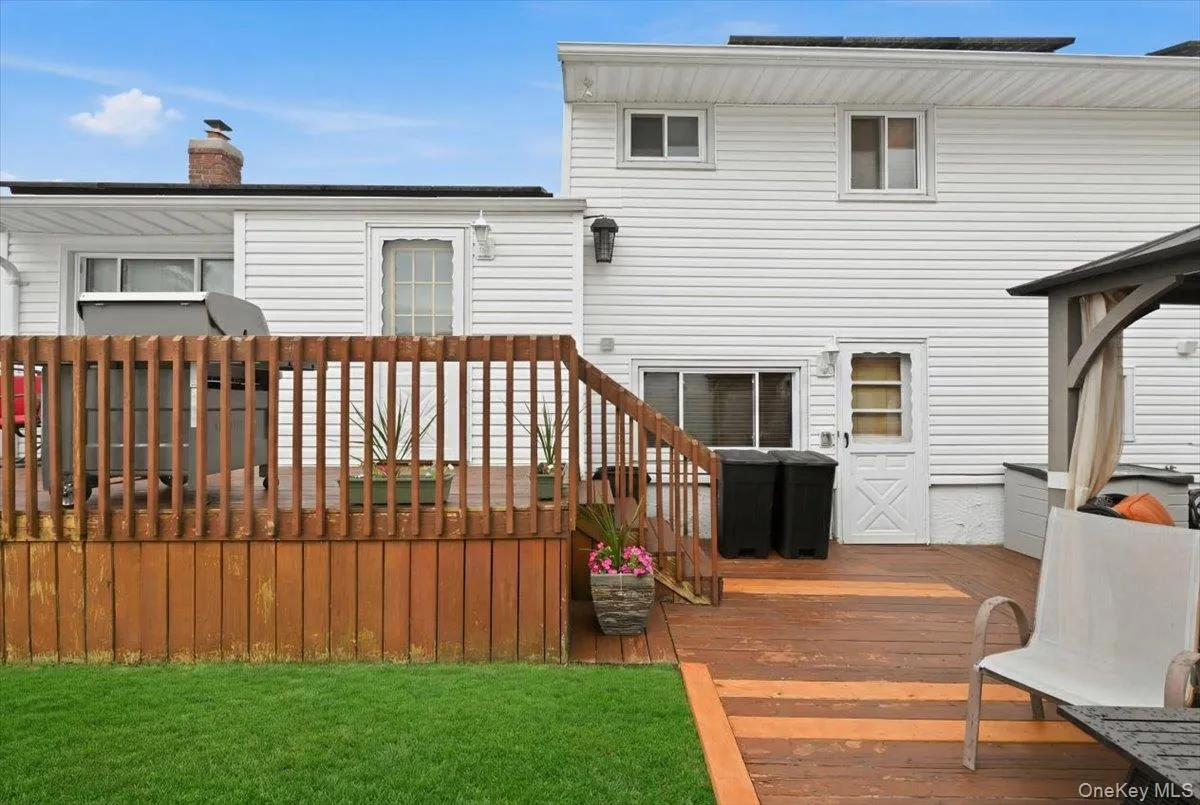 2504 Cadillac Drive, Hempstead, NY, 3 Bedrooms Bedrooms, 8 Rooms Rooms,2 BathroomsBathrooms,Residential,For Rent,Cadillac,0,KEY1015827 2504 Cadillac Drive, Hempstead, NY, 3 Bedrooms Bedrooms, 8 Rooms Rooms,2 BathroomsBathrooms,Residential,For Rent,Cadillac,0,KEY1015827