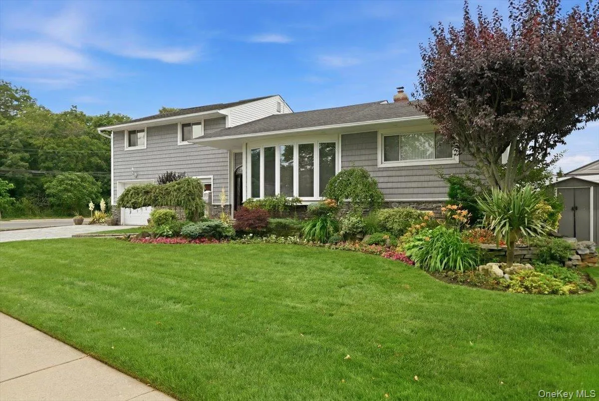 2504 Cadillac Drive, Hempstead, NY, 3 Bedrooms Bedrooms, 8 Rooms Rooms,2 BathroomsBathrooms,Residential,For Rent,Cadillac,0,KEY1015827 2504 Cadillac Drive, Hempstead, NY, 3 Bedrooms Bedrooms, 8 Rooms Rooms,2 BathroomsBathrooms,Residential,For Rent,Cadillac,0,KEY1015827
