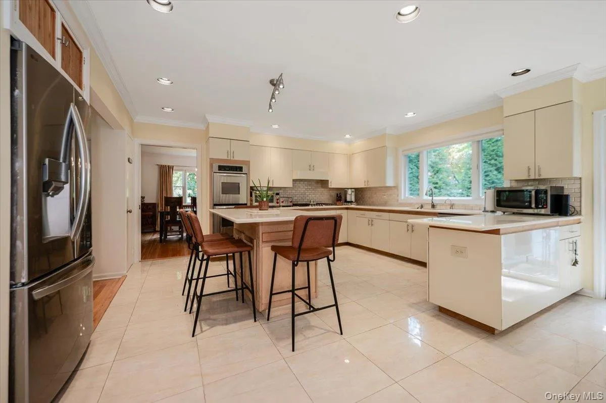 15 Tamarac Trail, Harrison, NY, 4 Bedrooms Bedrooms, 8 Rooms Rooms,3 BathroomsBathrooms,Residential,For Rent,Tamarac,0,1015831 15 Tamarac Trail, Harrison, NY, 4 Bedrooms Bedrooms, 8 Rooms Rooms,3 BathroomsBathrooms,Residential,For Rent,Tamarac,0,1015831