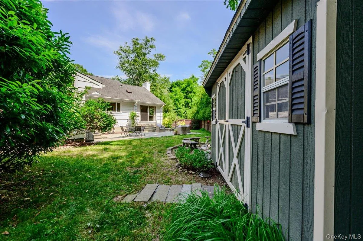 15 Tamarac Trail, Harrison, NY, 4 Bedrooms Bedrooms, 8 Rooms Rooms,3 BathroomsBathrooms,Residential,For Rent,Tamarac,0,1015831 15 Tamarac Trail, Harrison, NY, 4 Bedrooms Bedrooms, 8 Rooms Rooms,3 BathroomsBathrooms,Residential,For Rent,Tamarac,0,1015831
