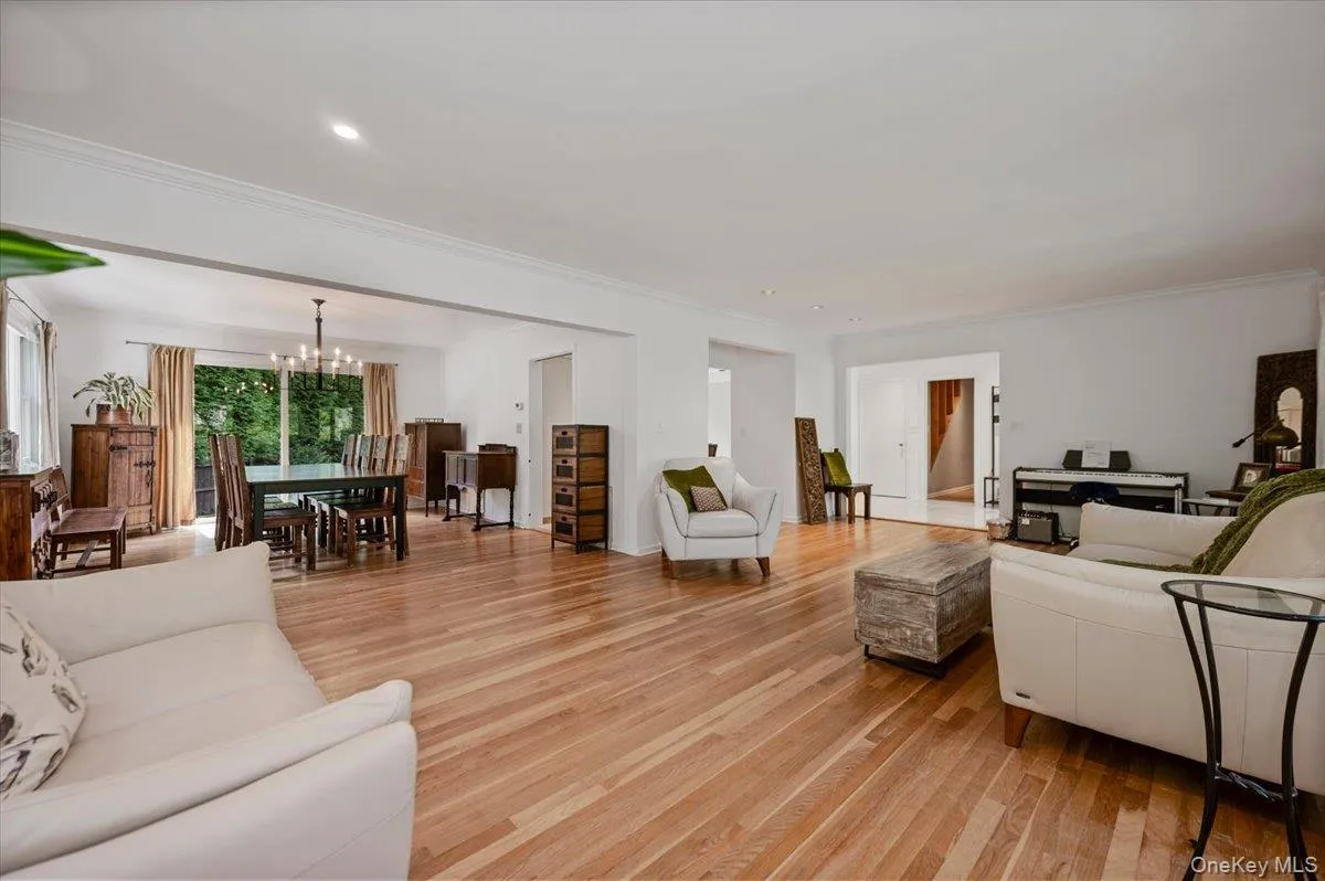 15 Tamarac Trail, Harrison, NY, 4 Bedrooms Bedrooms, 8 Rooms Rooms,3 BathroomsBathrooms,Residential,For Rent,Tamarac,0,1015831 15 Tamarac Trail, Harrison, NY, 4 Bedrooms Bedrooms, 8 Rooms Rooms,3 BathroomsBathrooms,Residential,For Rent,Tamarac,0,1015831