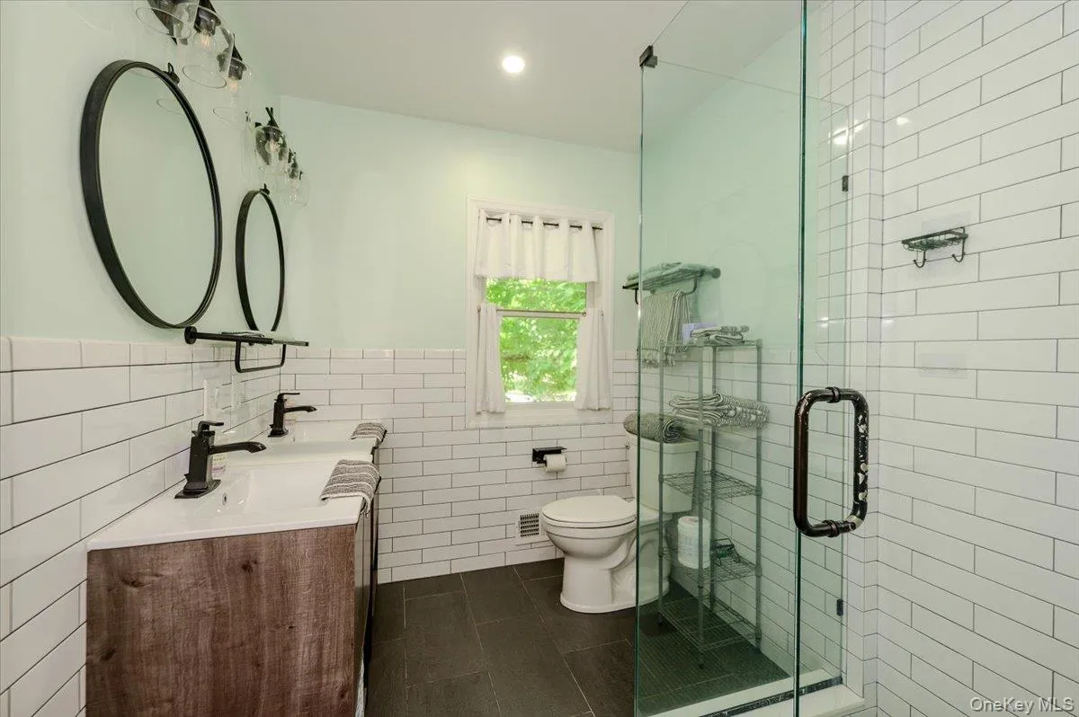 15 Tamarac Trail, Harrison, NY, 4 Bedrooms Bedrooms, 8 Rooms Rooms,3 BathroomsBathrooms,Residential,For Rent,Tamarac,0,1015831 15 Tamarac Trail, Harrison, NY, 4 Bedrooms Bedrooms, 8 Rooms Rooms,3 BathroomsBathrooms,Residential,For Rent,Tamarac,0,1015831