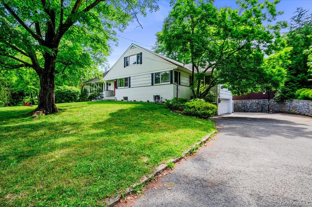 15 Tamarac Trail, Harrison, NY, 4 Bedrooms Bedrooms, 8 Rooms Rooms,3 BathroomsBathrooms,Residential,For Rent,Tamarac,0,1015831 15 Tamarac Trail, Harrison, NY, 4 Bedrooms Bedrooms, 8 Rooms Rooms,3 BathroomsBathrooms,Residential,For Rent,Tamarac,0,1015831