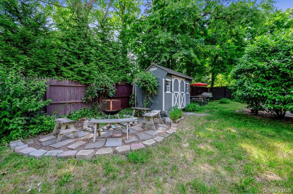 15 Tamarac Trail, Harrison, NY, 4 Bedrooms Bedrooms, 8 Rooms Rooms,3 BathroomsBathrooms,Residential,For Rent,Tamarac,0,1015831 15 Tamarac Trail, Harrison, NY, 4 Bedrooms Bedrooms, 8 Rooms Rooms,3 BathroomsBathrooms,Residential,For Rent,Tamarac,0,1015831